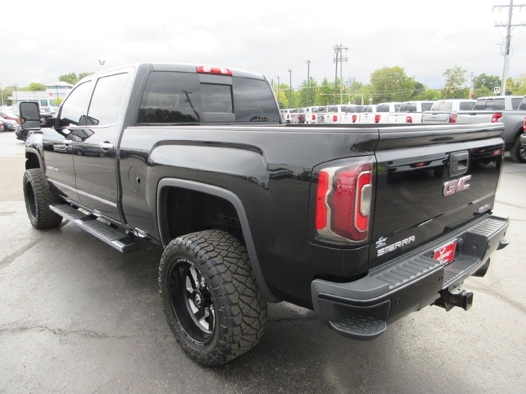 Used 2019 GMC Sierra 2500 Denali w/ Duramax Plus Package AWD/4WD image 9