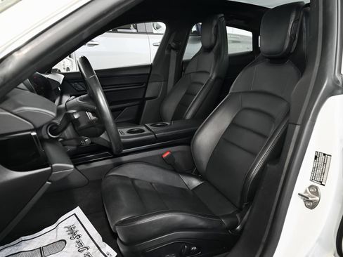 Used 2022 Porsche Taycan 4S AWD/4WD image 19