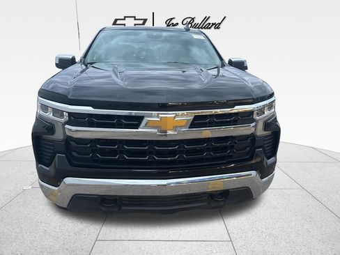 Used 2024 Chevrolet Silverado 1500 LT image 3