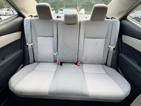 Used 2014 Toyota Corolla LE FWD image 18