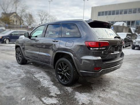 Used 2018 Jeep Grand Cherokee Altitude image 13