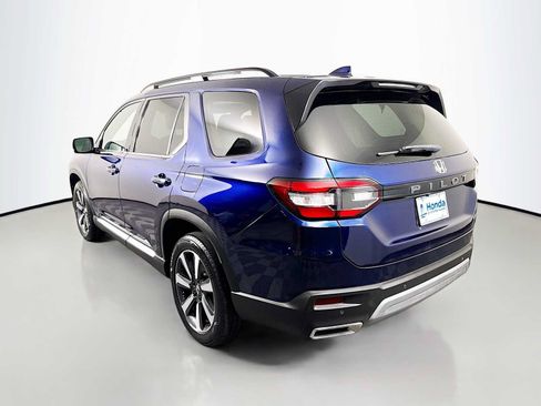 Certified 2024 Honda Pilot Touring image 5