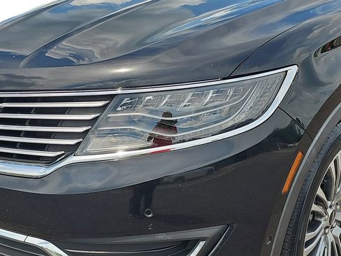 Used 2016 Lincoln MKX Reserve w/ Luxury Package FWD image 32