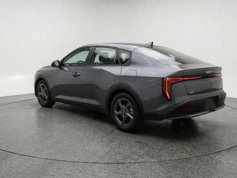 Used 2025 Kia K4 FWD image 6