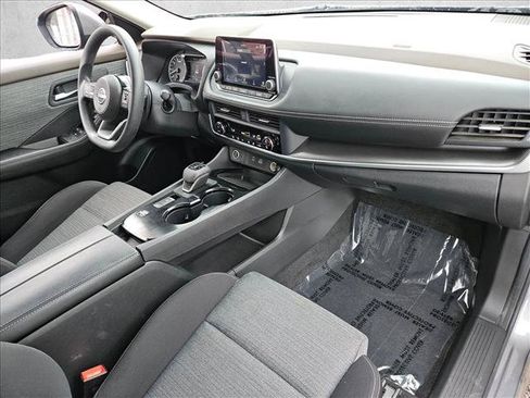 Used 2023 Nissan Rogue SV FWD image 24