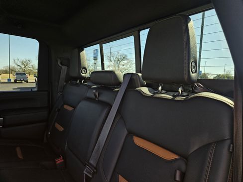 Used 2022 GMC Sierra 2500 AT4 w/ AT4 Preferred Package image 29