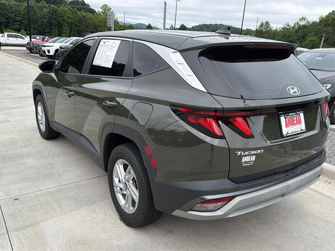 Used 2025 Hyundai Tucson SE AWD/4WD image 5
