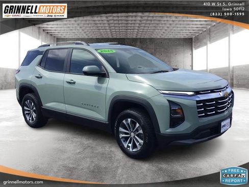 Used 2025 Chevrolet Equinox LT w/ Convenience Package II AWD/4WD image 3
