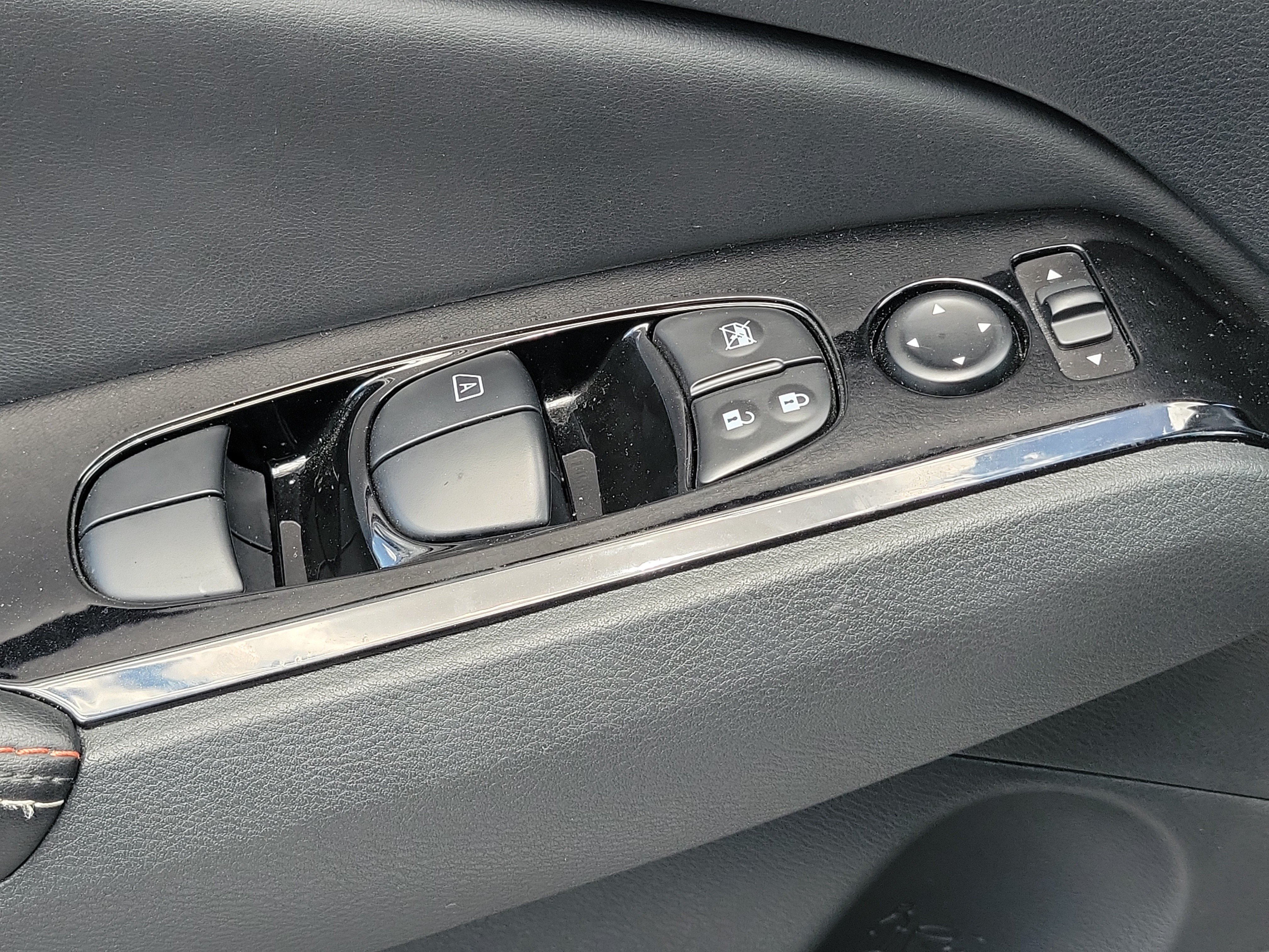 Used 2024 Nissan Altima 2.5 SR w/ SR Premium Package FWD image 28