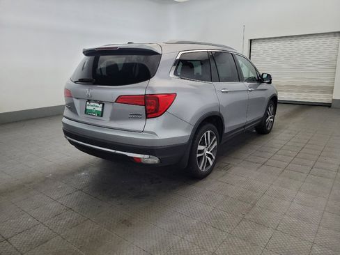 Used 2018 Honda Pilot Touring image 9