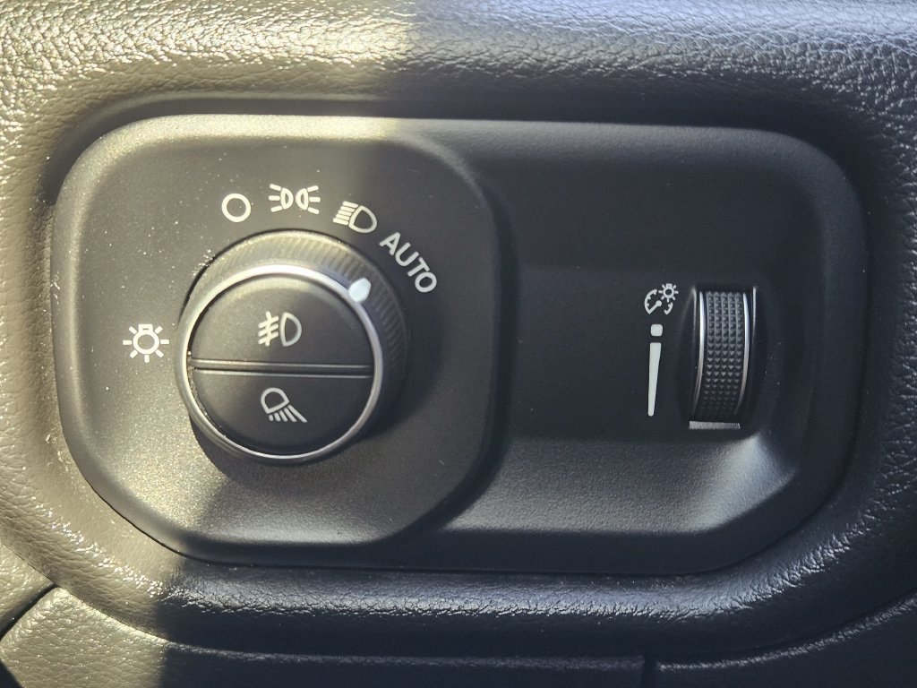 Used 2022 RAM 2500 Big Horn AWD/4WD image 22