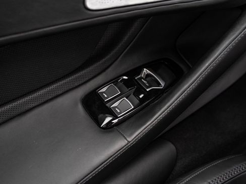 Used 2023 McLaren GT image 20