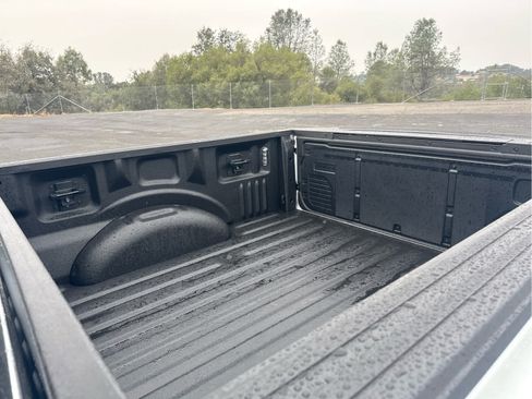 Certified 2023 Ford F150 Raptor w/ Raptor Carbon Fiber Package AWD/4WD image 9