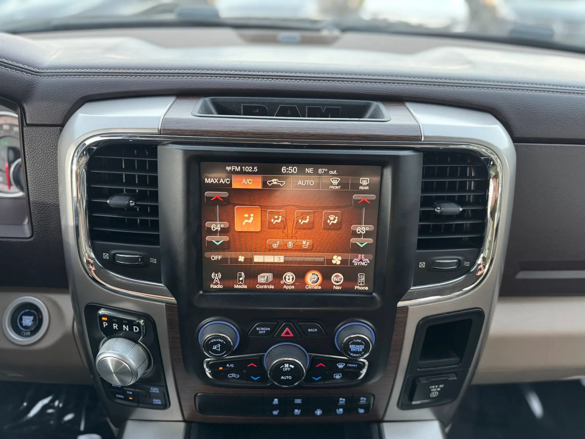 Used 2017 RAM 1500 Laramie w/ Convenience Group AWD/4WD image 19