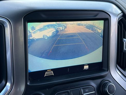 Used 2021 Chevrolet Silverado 1500 LT w/ Z71 Off-Road Package image 18