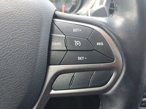 Used 2021 Jeep Cherokee Latitude Lux image 19