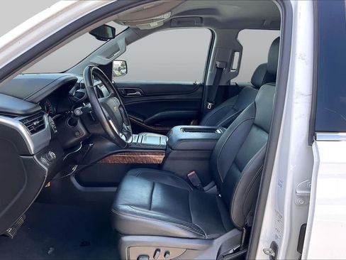 Used 2019 Chevrolet Tahoe Premier RWD image 8
