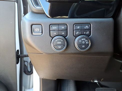 Used 2025 Chevrolet Silverado 2500 High Country w/ Z71 Off-Road Package image 17