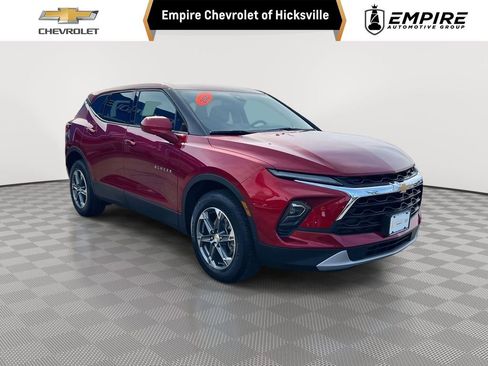 Used 2025 Chevrolet Blazer LT w/ Driver Confidence Package image 1