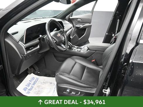 Used 2025 Cadillac XT4 Premium Luxury image 34