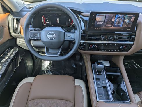 New 2026 Nissan Pathfinder Platinum image 28