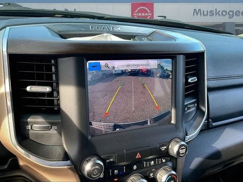 Used 2022 RAM 1500 Laramie AWD/4WD image 14
