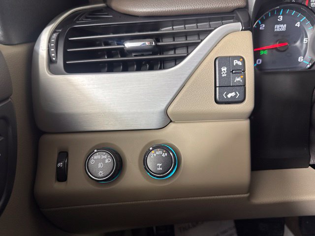 Used 2020 GMC Yukon XL SLT w/ Open Road Package AWD/4WD image 21