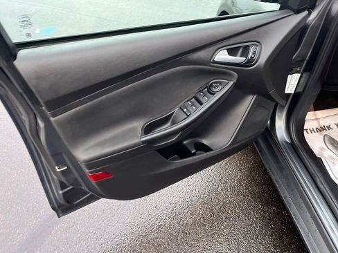 Used 2017 Ford Focus SE image 18