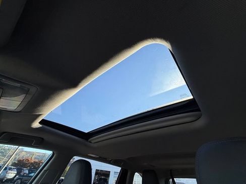 Used 2015 Toyota Highlander Limited AWD/4WD image 10