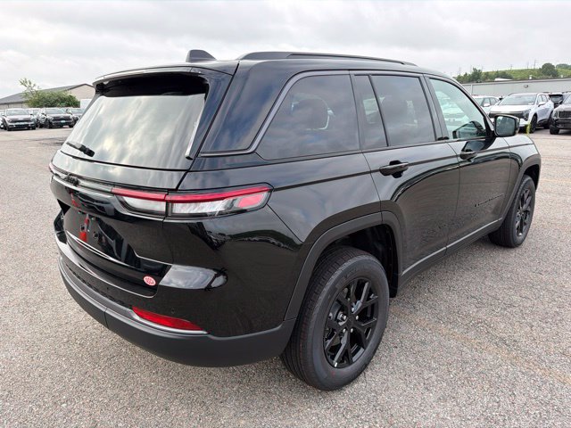 New 2026 Jeep Grand Cherokee Altitude AWD/4WD image 3