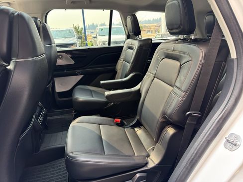 Used 2025 Lincoln Aviator Reserve w/ Equipment Group 201A AWD/4WD image 34