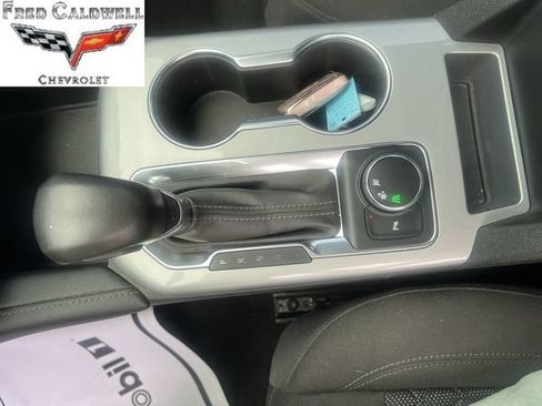 Used 2019 Chevrolet Blazer LT FWD image 21