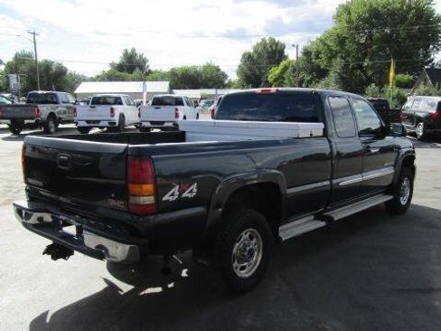 Used 2003 GMC Sierra 2500 SLE w/ Skid Plate Package AWD/4WD image 4