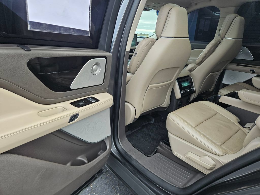 Used 2020 Lincoln Aviator Reserve w/ Equipment Group 201A AWD/4WD image 20