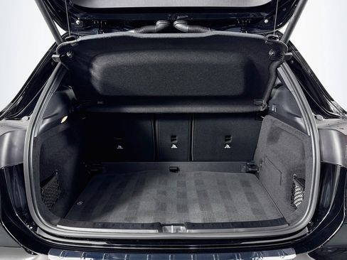 Certified 2026 Mercedes-Benz GLA 250 4MATIC image 23