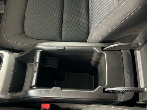 Used 2022 Chevrolet Colorado LT image 14