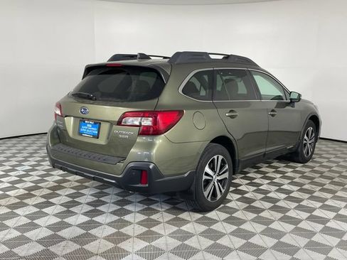 Used 2019 Subaru Outback 3.6R Limited AWD/4WD image 17