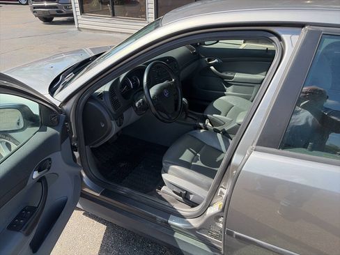 Used 2005 Saab 9-3 Linear FWD image 16