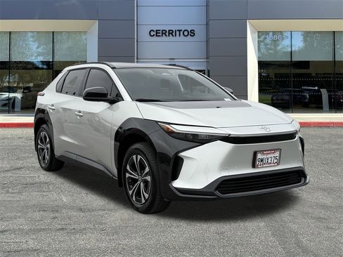 Used 2024 Toyota bZ4X XLE image 4