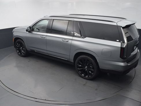 New 2026 Cadillac Escalade ESV Platinum Sport w/ LPO, ONYX Package AWD/4WD image 46