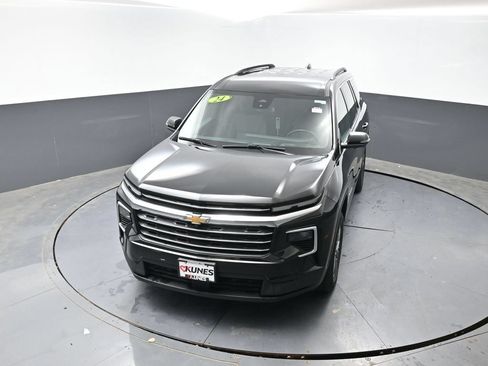 Used 2024 Chevrolet Traverse LT FWD image 18