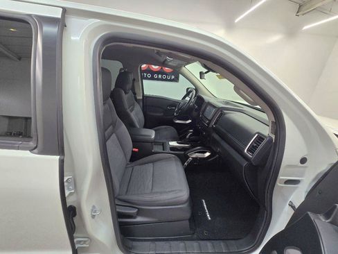 Used 2022 Nissan Frontier SV RWD image 22
