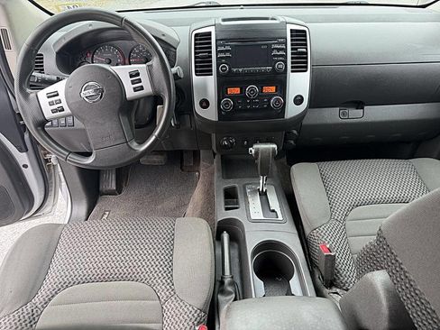 Used 2013 Nissan Frontier SV w/ SV Value Truck Pkg image 11