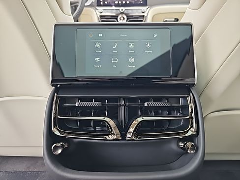 New 2025 Bentley Flying Spur Plug-In Hybrid AWD/4WD image 36
