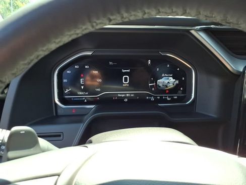 Used 2025 GMC Sierra 1500 Denali AWD/4WD image 9