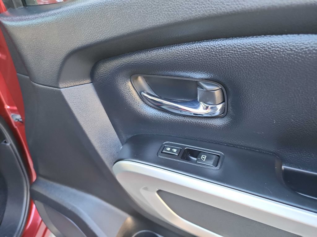 Used 2019 Nissan Titan SV AWD/4WD image 34