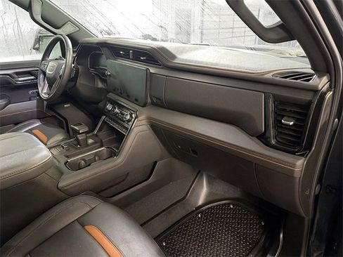 Used 2023 GMC Sierra 1500 AT4 w/ AT4 Preferred Package image 12