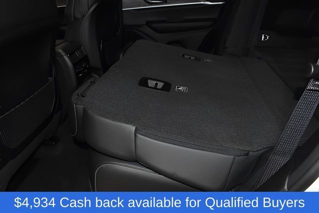 New 2026 Jeep Grand Cherokee Altitude AWD/4WD image 32