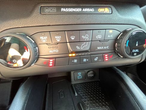 Used 2022 Ford Bronco Sport Outer Banks w/ Tech Package AWD/4WD image 19