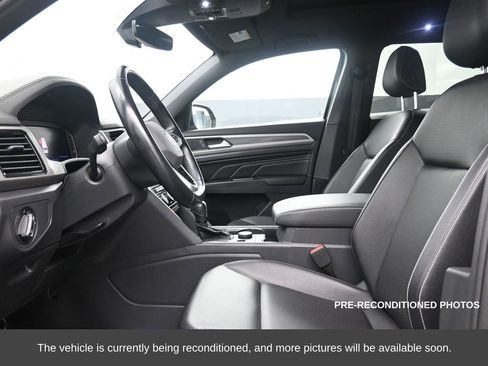 Used 2020 Volkswagen Atlas Cross Sport SEL image 12